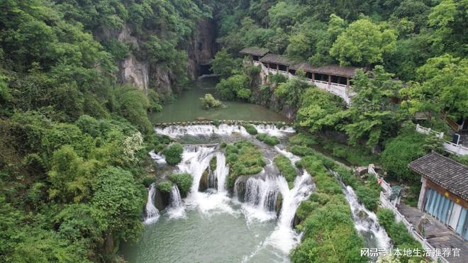 花溪十里河滩初秋花海的浪漫序章